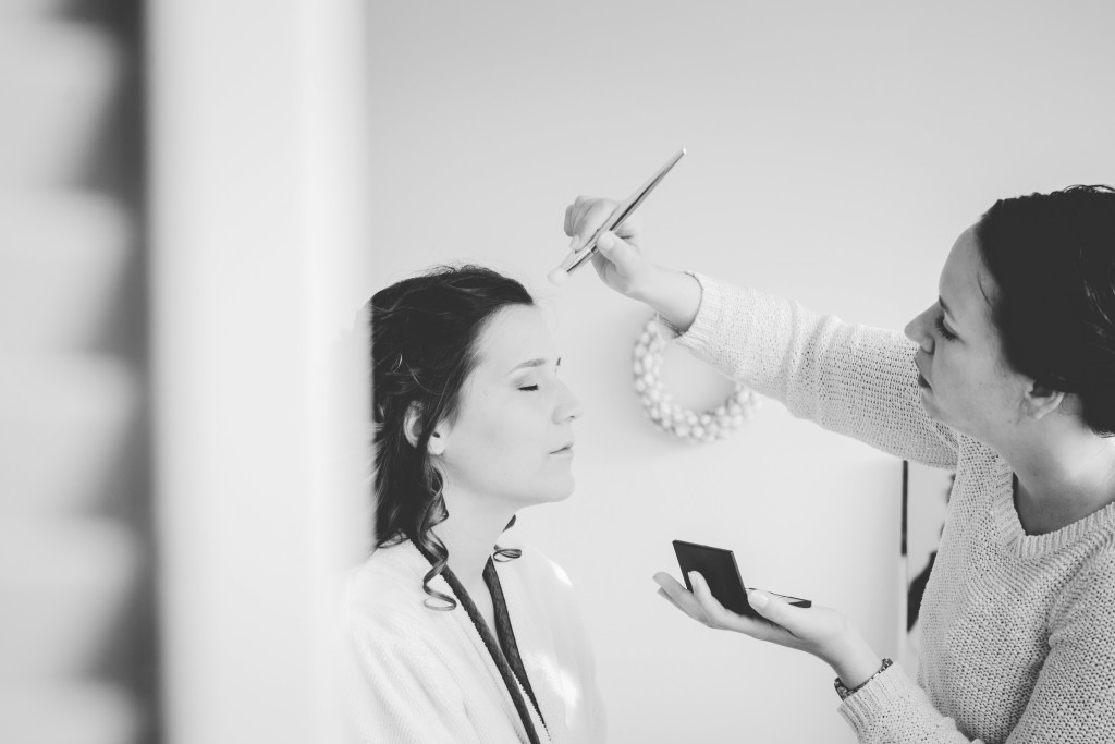foto van een bruidspaar tijdens een bruiloft door bruidsfotograaf Kirstin Kraaijveld uit Hellevoetsluis