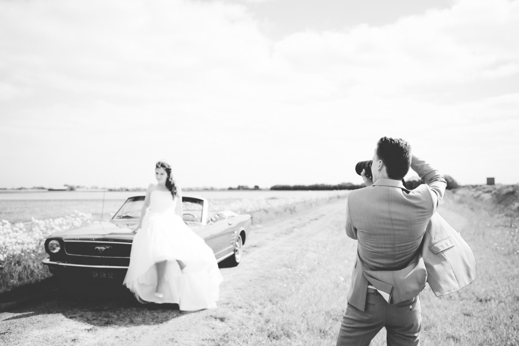 foto van een bruidspaar tijdens een bruiloft door bruidsfotograaf Kirstin Kraaijveld uit Hellevoetsluis