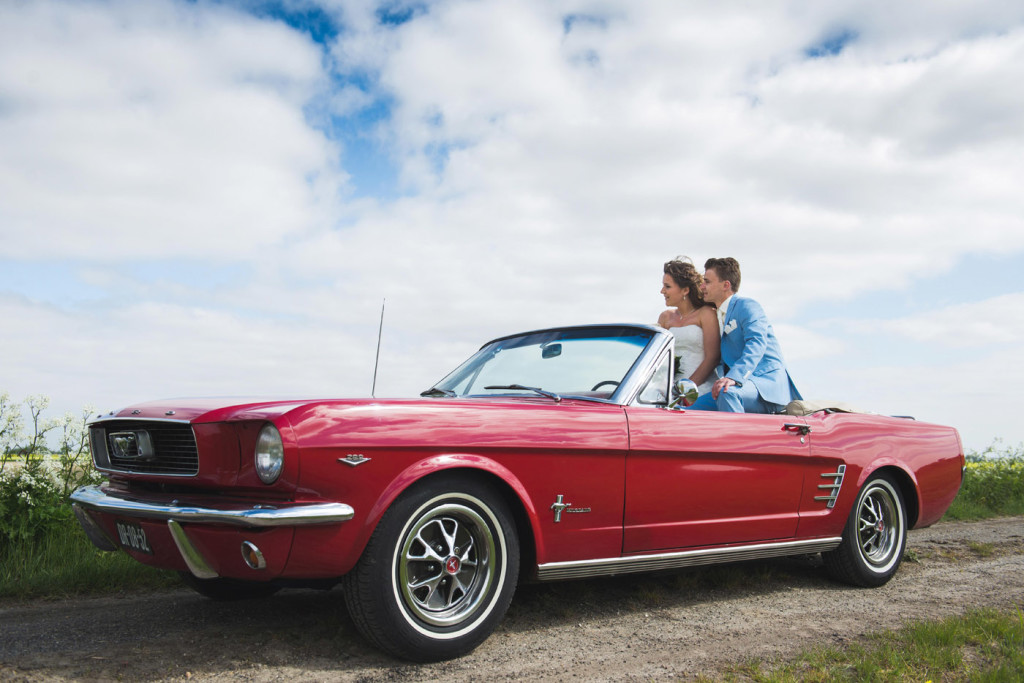 foto van een bruidspaar tijdens een bruiloft door bruidsfotograaf Kirstin Kraaijveld uit Hellevoetsluis