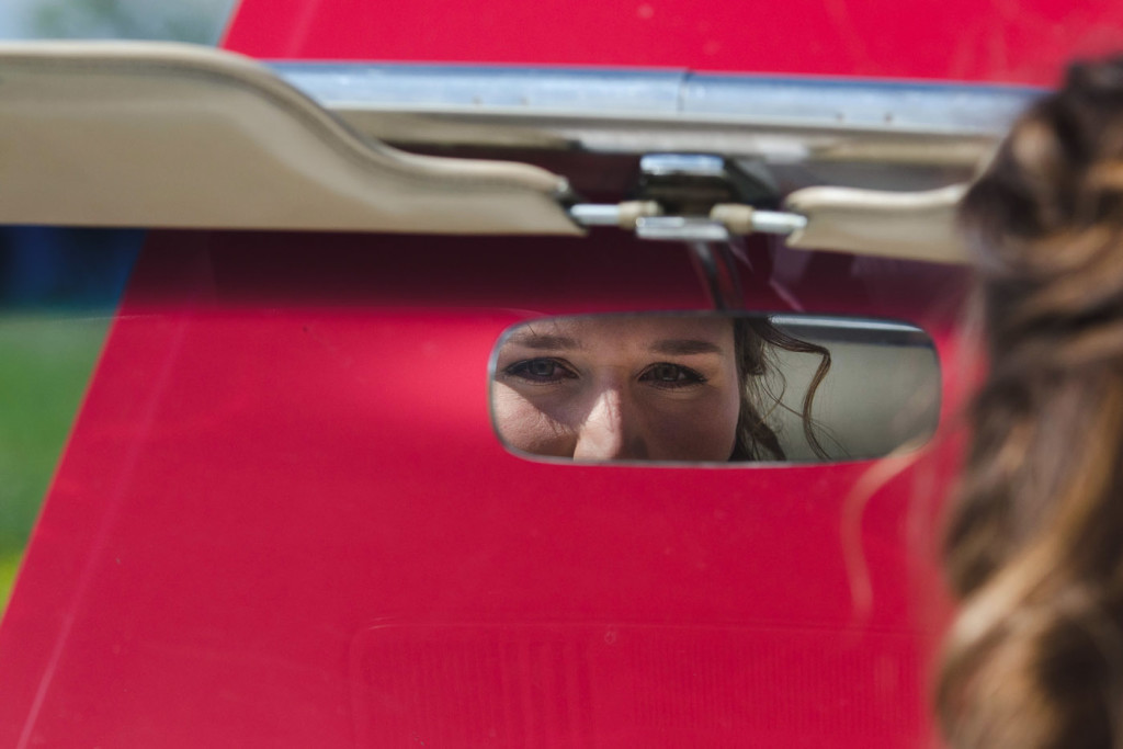 foto van een bruidspaar tijdens een bruiloft door bruidsfotograaf Kirstin Kraaijveld uit Hellevoetsluis