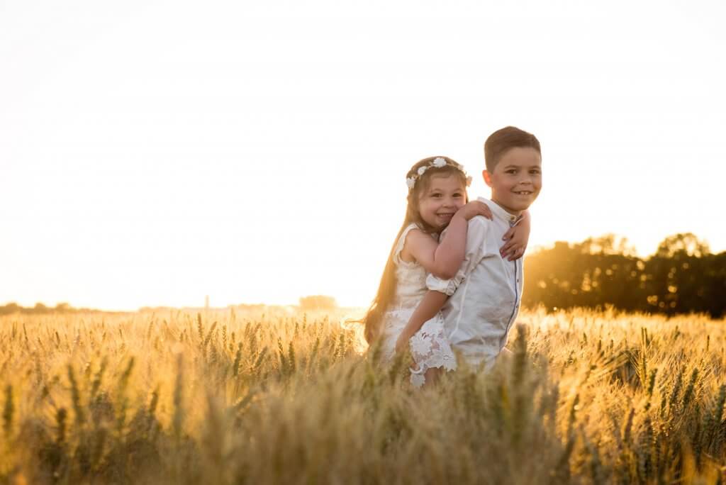 kinderen in golden hour